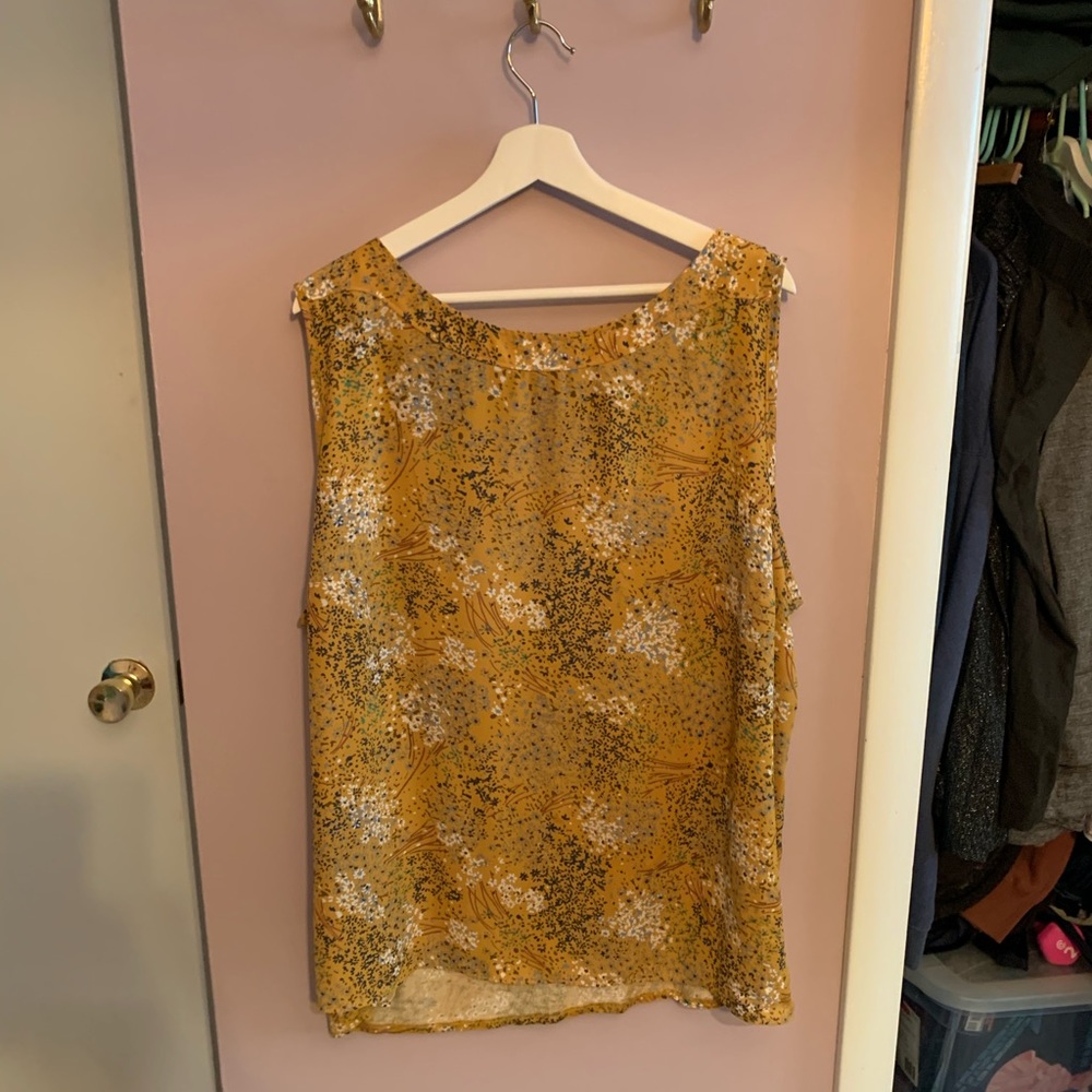 LOFT Plus Yellow Flora Sleeveless Shell